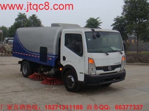 鄭州日產(chǎn)掃路車