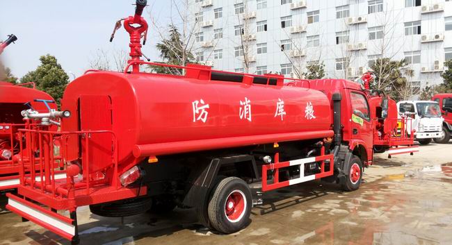 �|�L(f��ng)�����������ˮ܇(ch��)��6-8T��һ܇(ch��)������������������܇(ch��)��ͬ�r(sh��)���ھG����ˮ܇(ch��)����һ��๦��������܇(ch��)������܇(ch��)���ܣ�ԓ܇(ch��)���b�˺���ʽ�����ã�����������1.0 Mpa���ڰl(f��)�����(z��i)�r(sh��)����(d��ng)�����ã��P(gu��n)�]��ˮ�����y�T(m��n)�����������ڣ�����_(d��)45��������������������������h(yu��n)�����ɜ����