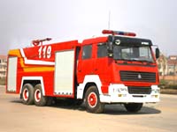 重汽豪濼雙橋泡沫消防車(chē)